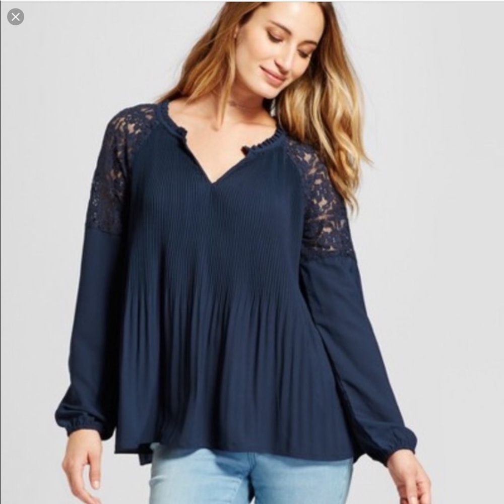 Knox Rose navy pleated blouse